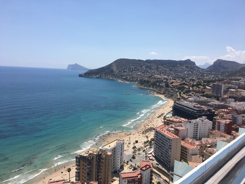 Skybar at Suitopía Hotel in Calpe