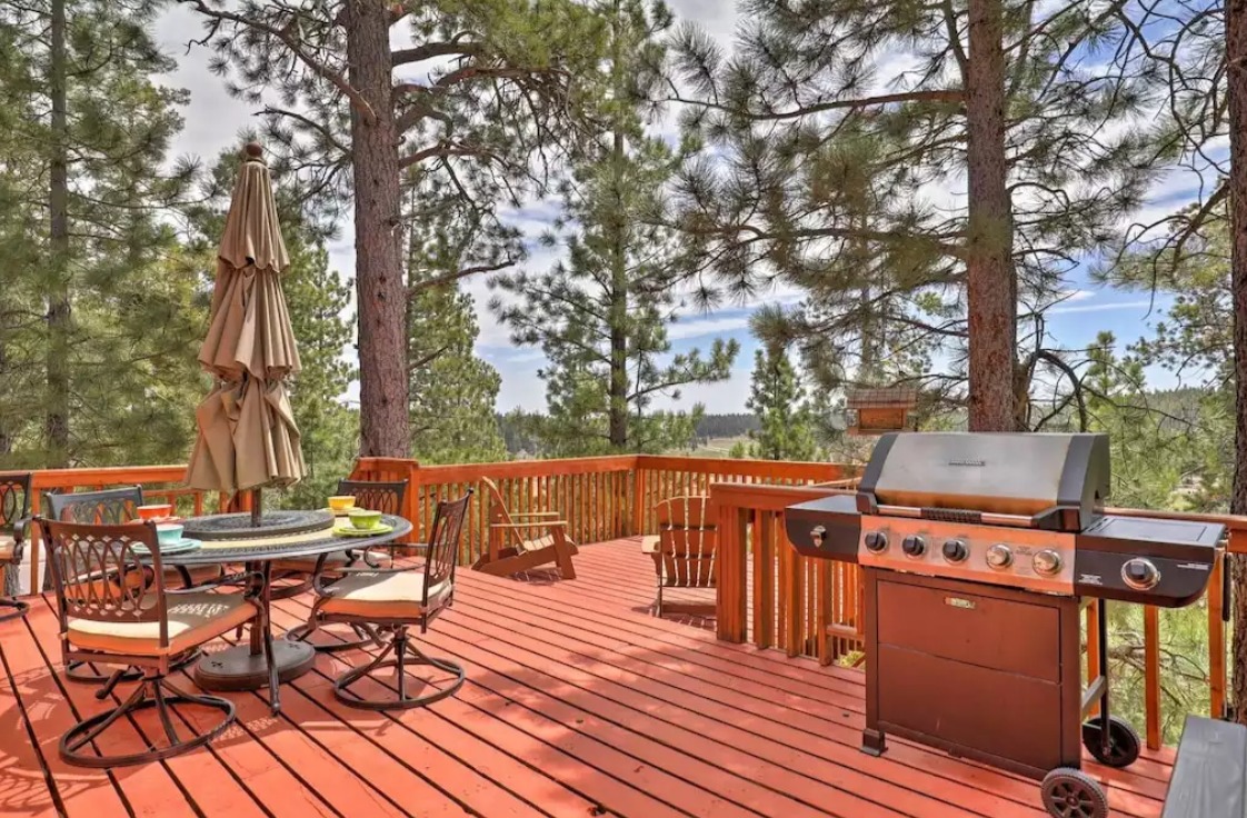 6 Best Off-grid Cabins for a Peaceful Getaway