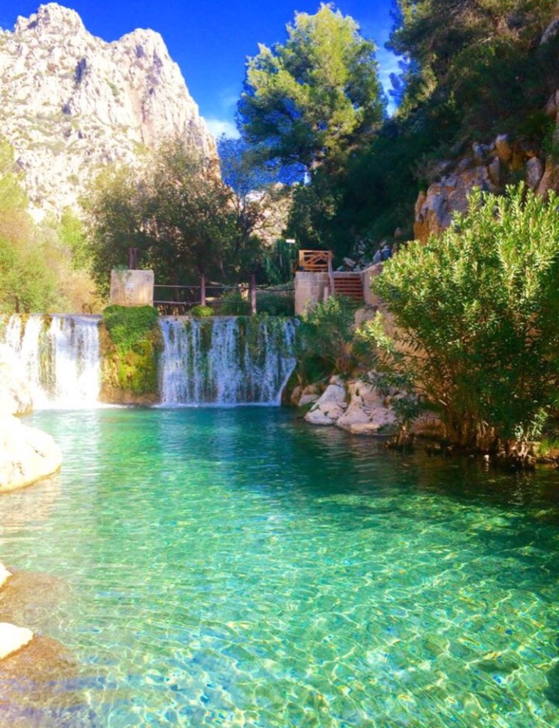 Les Fonts dé l`algar / Algar waterfalls