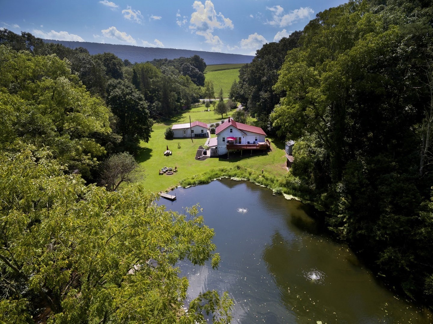 Quiet Countryside Rentals for a Weekend Reset