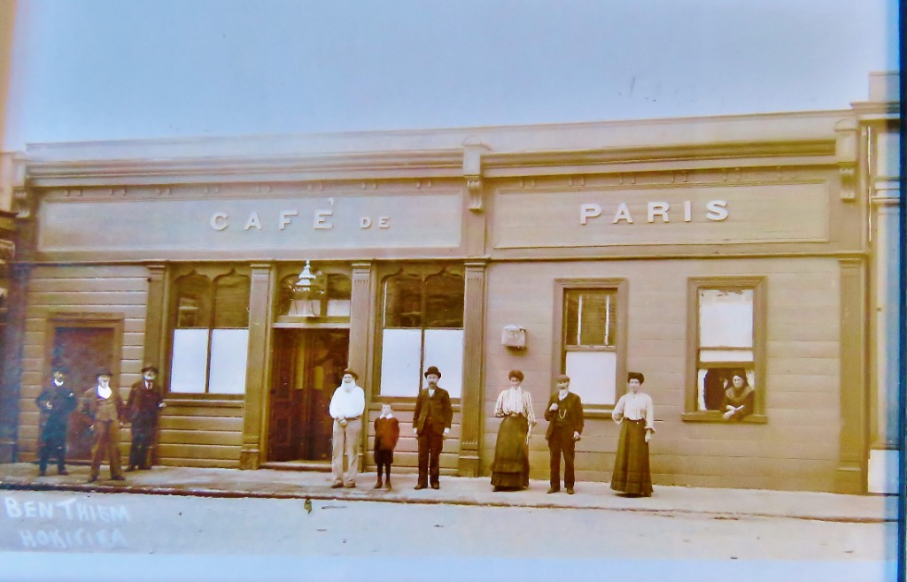 Stay In An Historic Cottage By The Sea In Hokitika