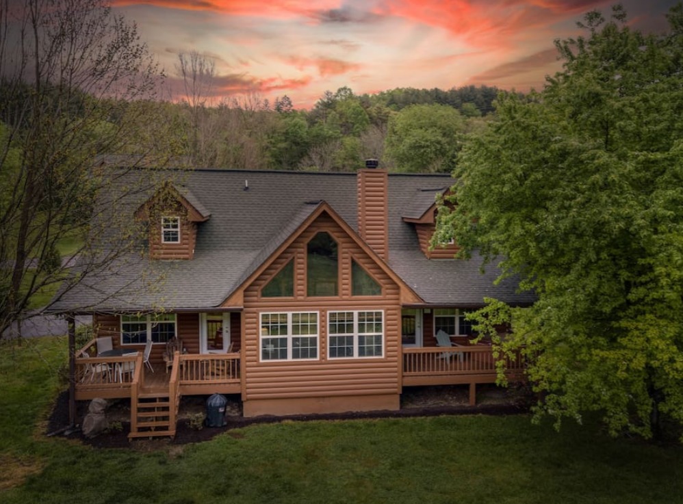 Spooky Stays: Best Vacation Rentals for the Halloween Season