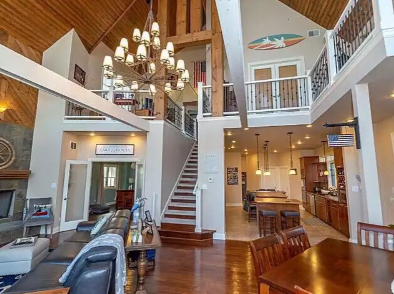 One-of-a-Kind Places To Stay Across Illinois