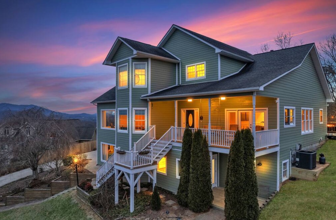 7 Large Vacation Rentals for Big Groups or Families