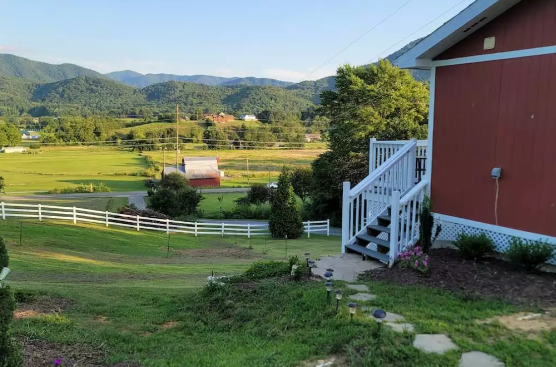 Cabins, City Stays, and More: Best Tennessee Rentals