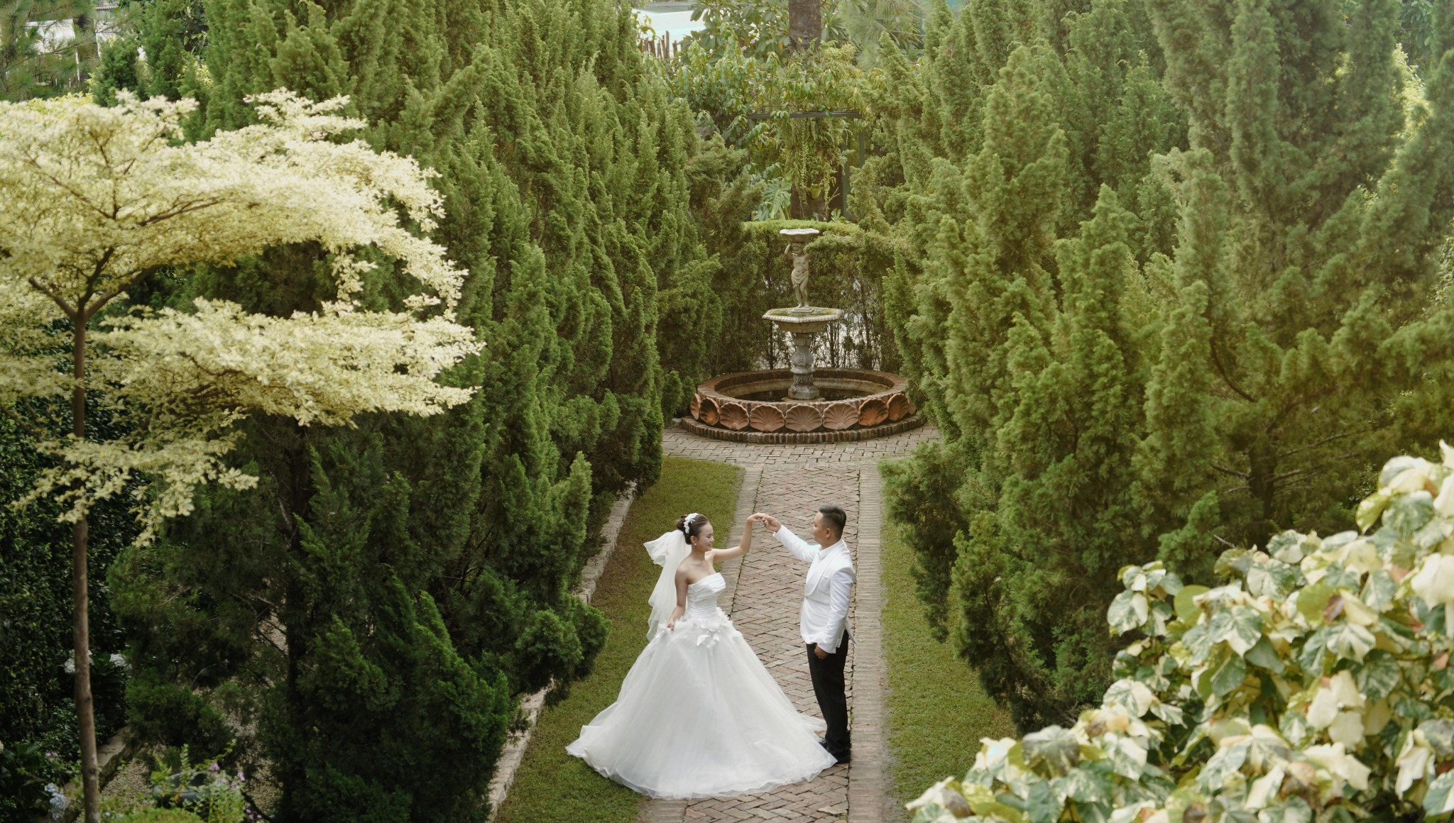 How to Transform Your Vacation Rental Into a Dream Wedding Venue