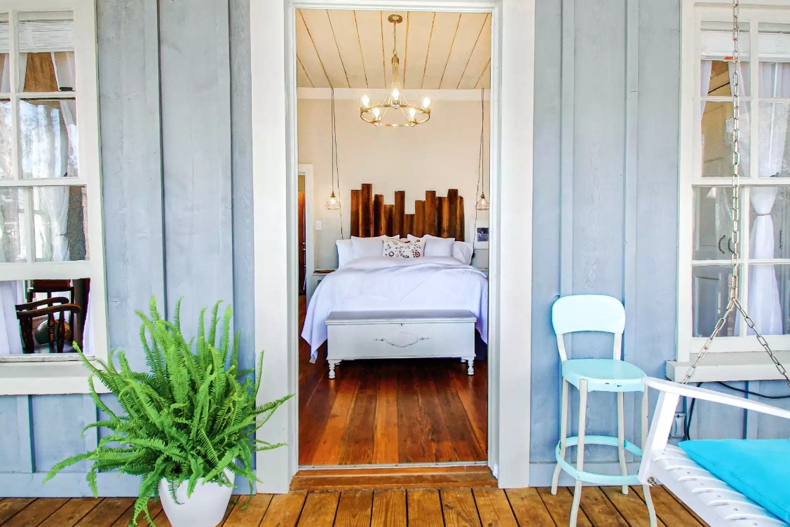 Romantic Vacation Rentals for Couples (U.S. Edition)