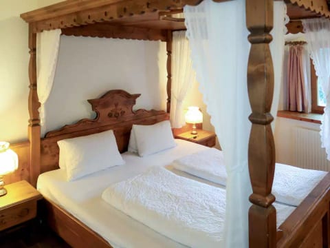 Burg Biedenegg, Pach