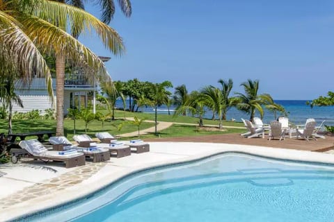 Spanish Cove