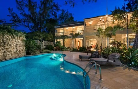 Hemingway House - Beachfront