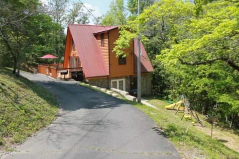 Smokey Max Chalet4 beds 2,5 bath sleep 12 people