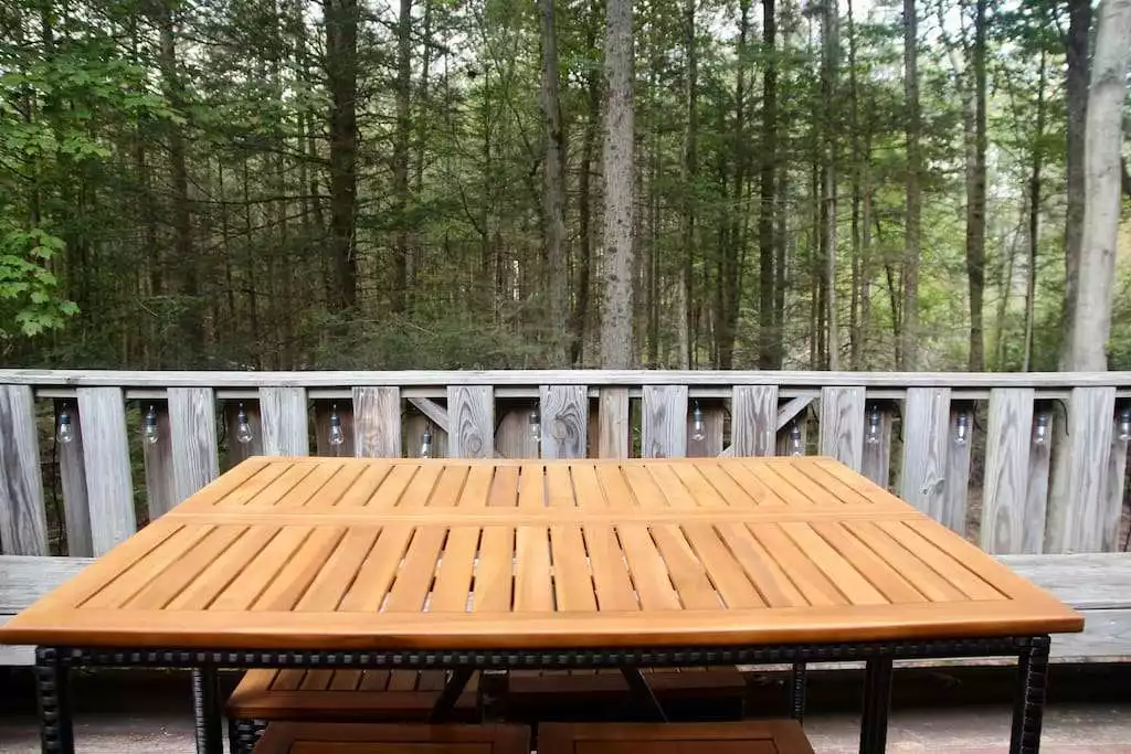 Eat on the back porch, overlooking the woods Eat on the back porch, overlooking the woods - Escape to a 3-Bedroom Cabin in Lower Catskills - Woodridge