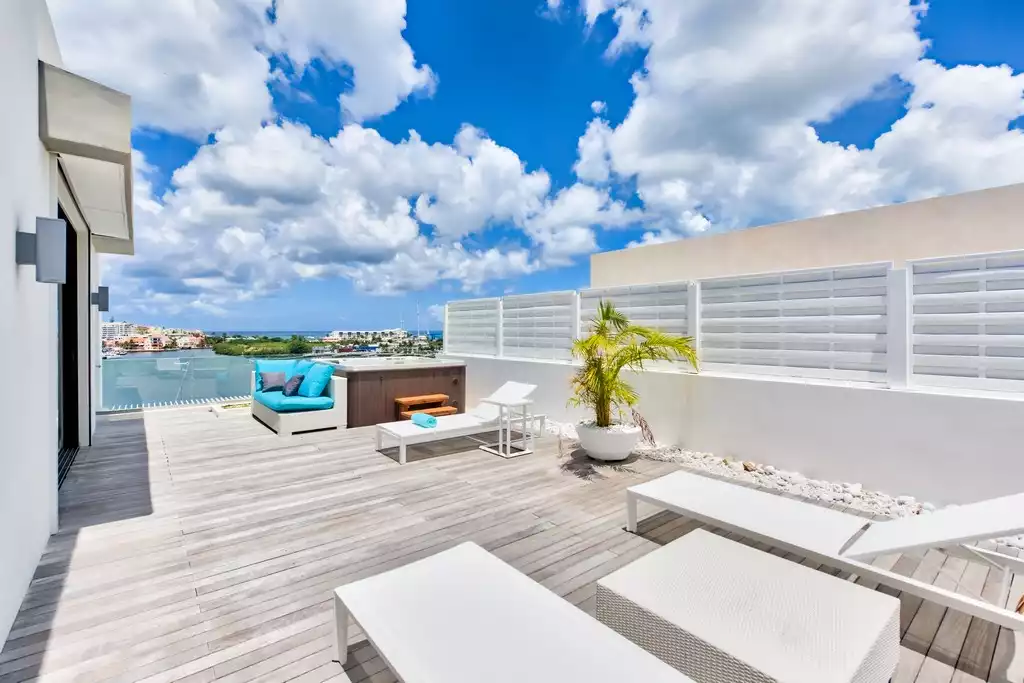 Just Blue Penthouse - Simpson Bay Lagoon