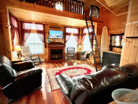 Steps to sand ☀ 2story+Deck ☀ Stellar Ocean Views!
