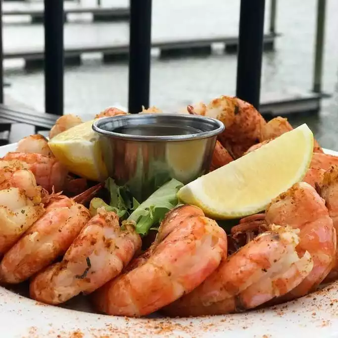 Full service on site seafood restaurant. Full service on site seafood restaurant. - Mallard Drake (Cottage #1) - Suffolk