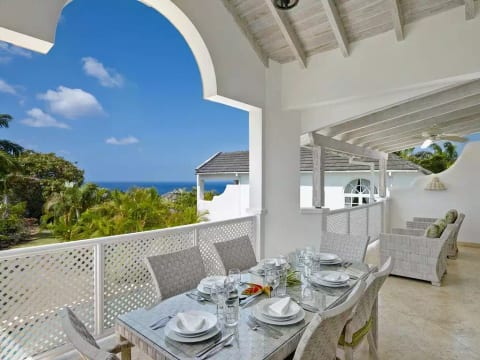 Royal Villa #1 Swansway
