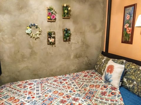 Private, cozy studio for two
