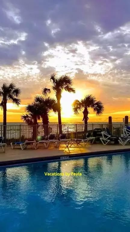 3rd Townhouse from the Beach~  Vacations by Fayla