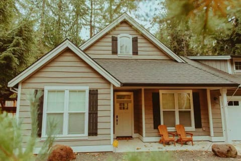  The Mt. Hood Manor - woodsy luxury by the river