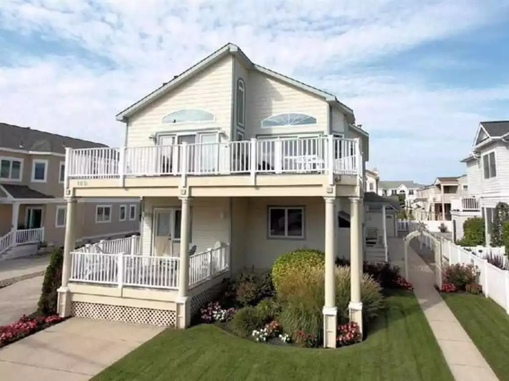 5th-house-from-beach-86th-st/