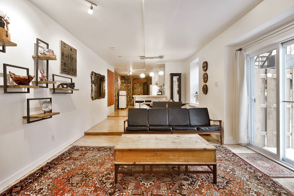 Ideal location in Downtown Montreal - Montreal