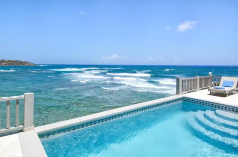Beach House Younes - Dawn Beach