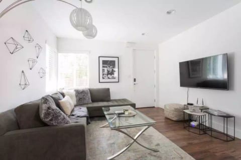 Hollywood Modern & Cozy Private Hideaway