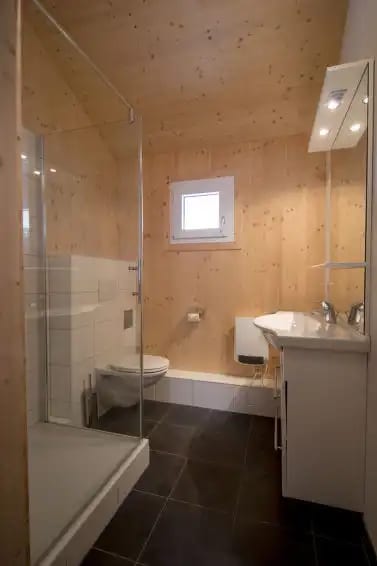 #46 mit IR-Sauna und Sprudelbad innen