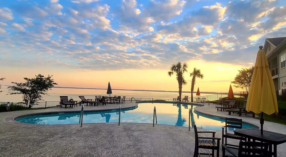 Sunrise at the pool