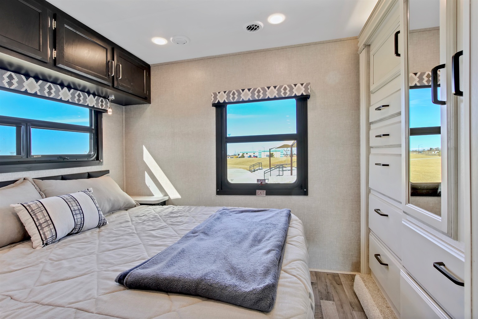 2022-luxury-jayco-redhawk-with-solar-and-bunk-beds-cy/