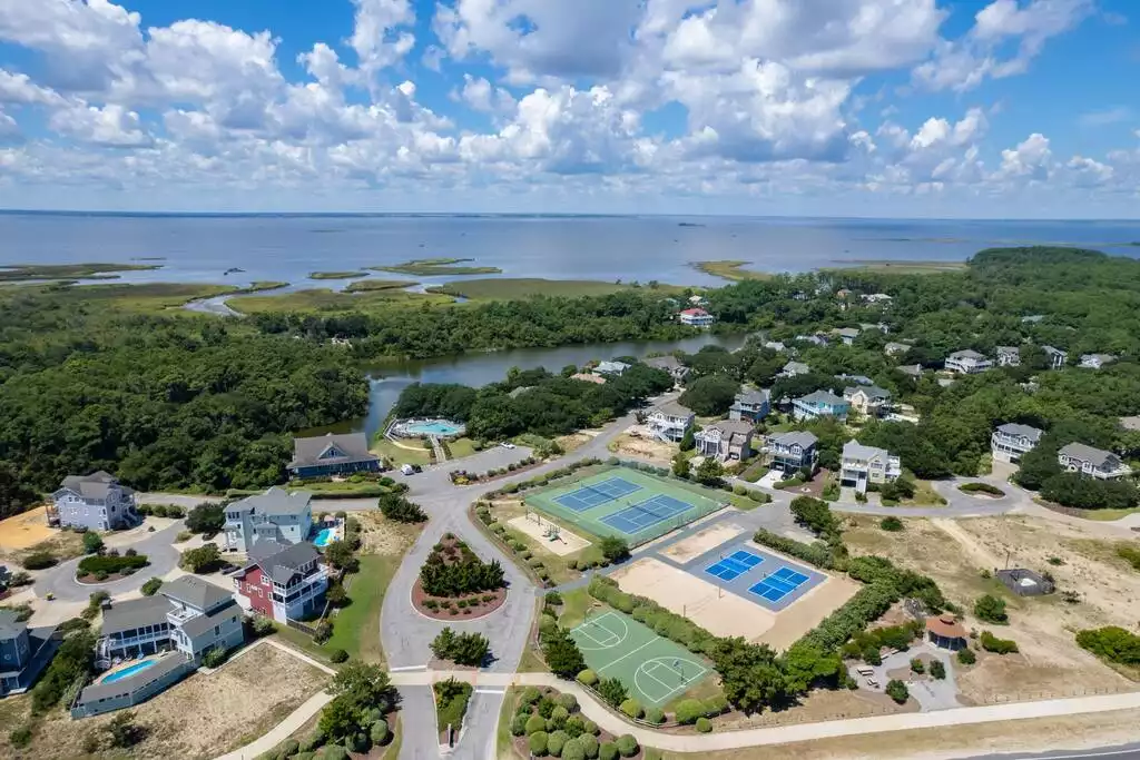 VOH recreation facilities and sound. - Golden Dunes - Corolla, NC Private Heated Pool - Corolla