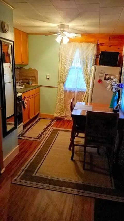 Catskill Bungalow - Tiny House by Windham & Hunter
