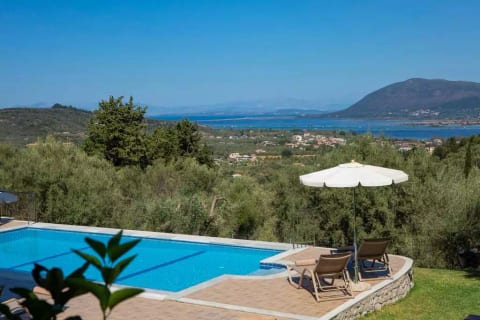 Built in nature, private, lux, pool