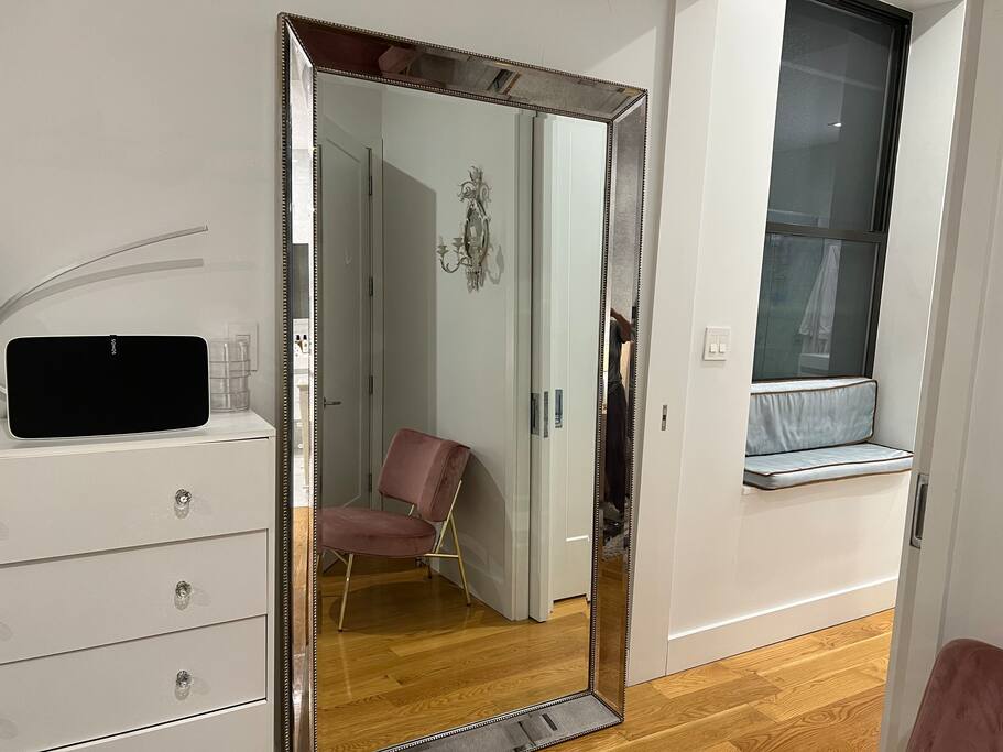 Master bedroom hall to en-suite bathroom hallway - Luxury Loft on Upper East Side, New York City - New York