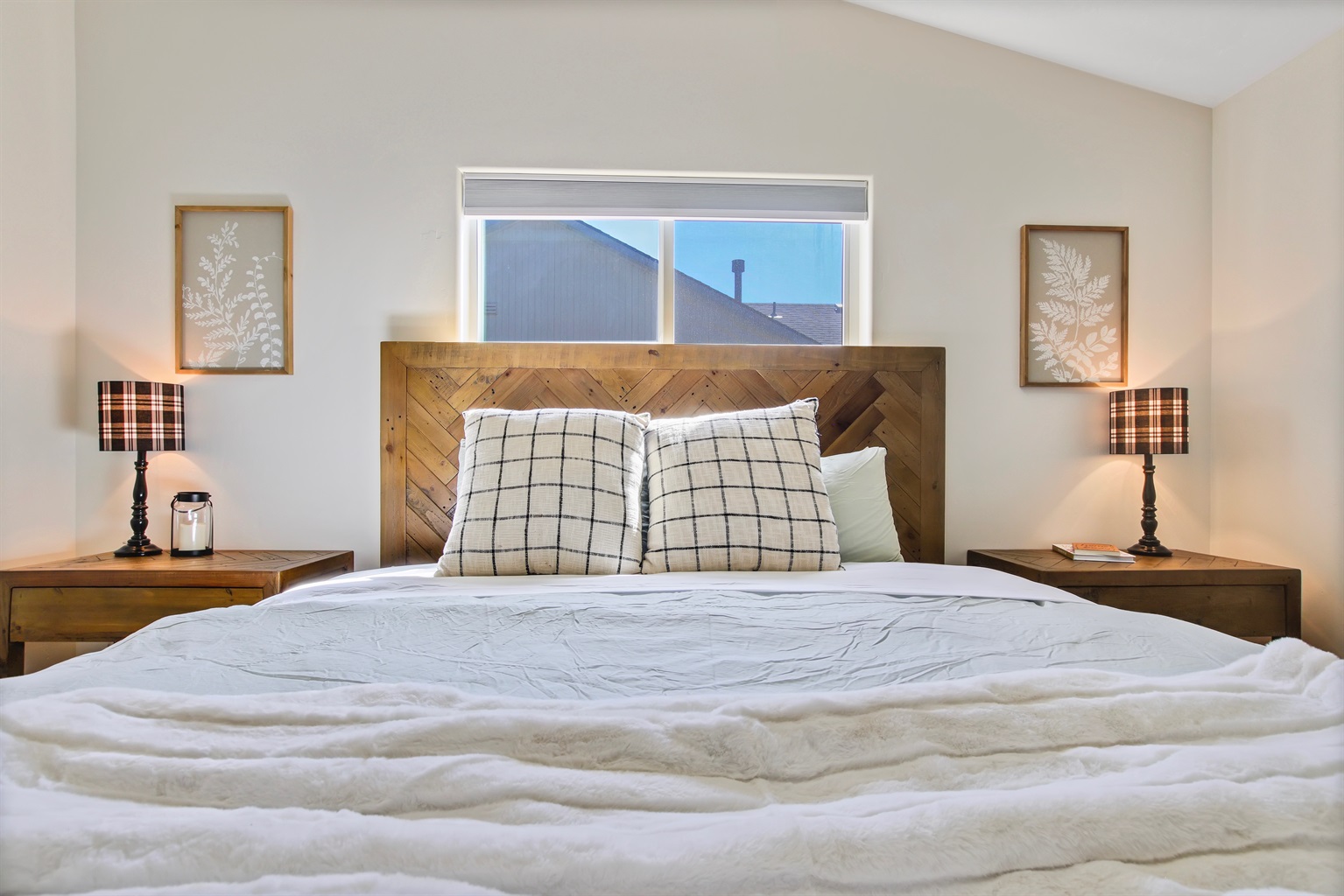 modern-sage-farmhouse-private-3-bedroom-home-amazing-location/