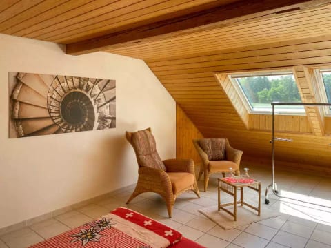 Arn's Place
