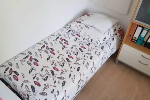 Small but very cosy room in 4-room apartment