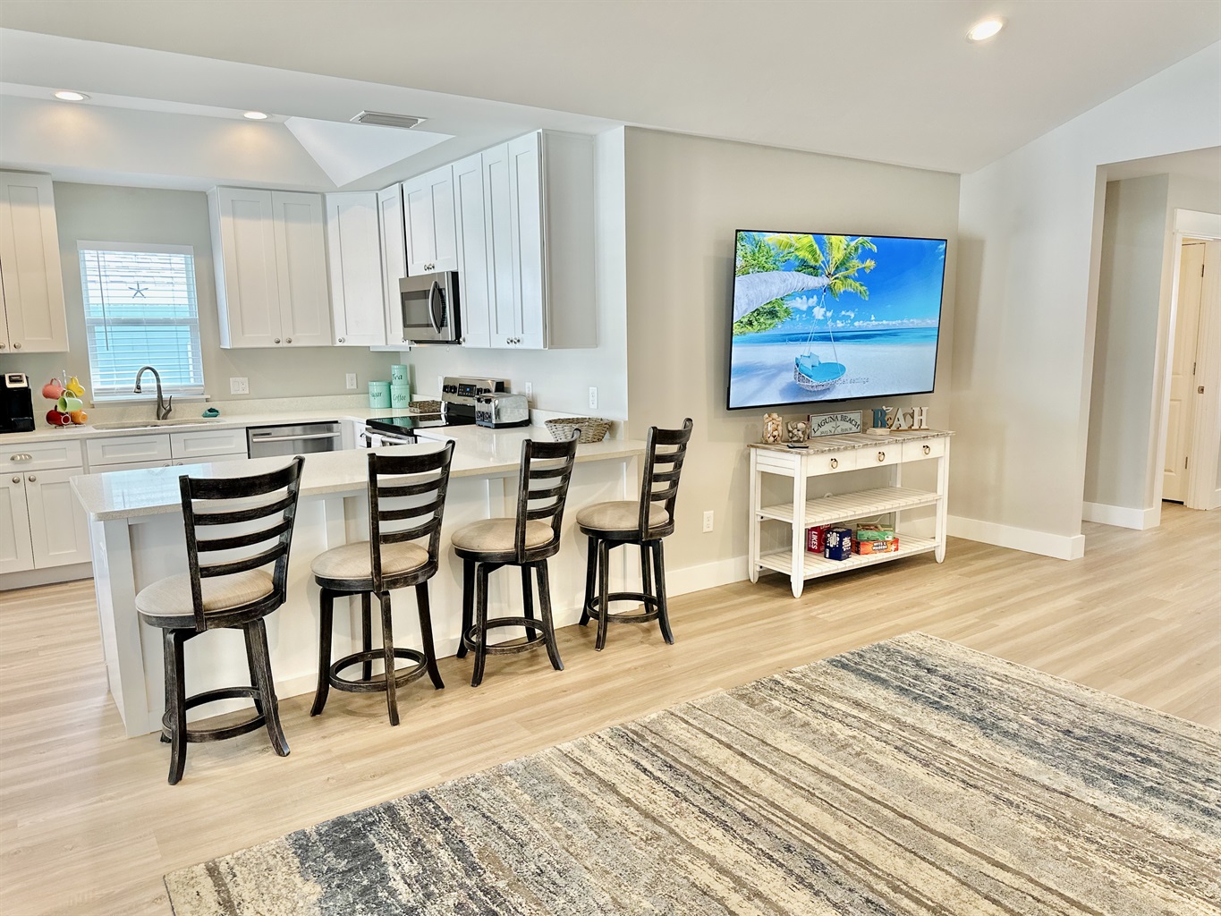 Living Room With Large 75' TV Living Room With Large 75' TV - Shell Yeah! - Panama City Beach