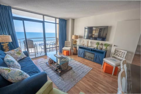 Direct Oceanfront!