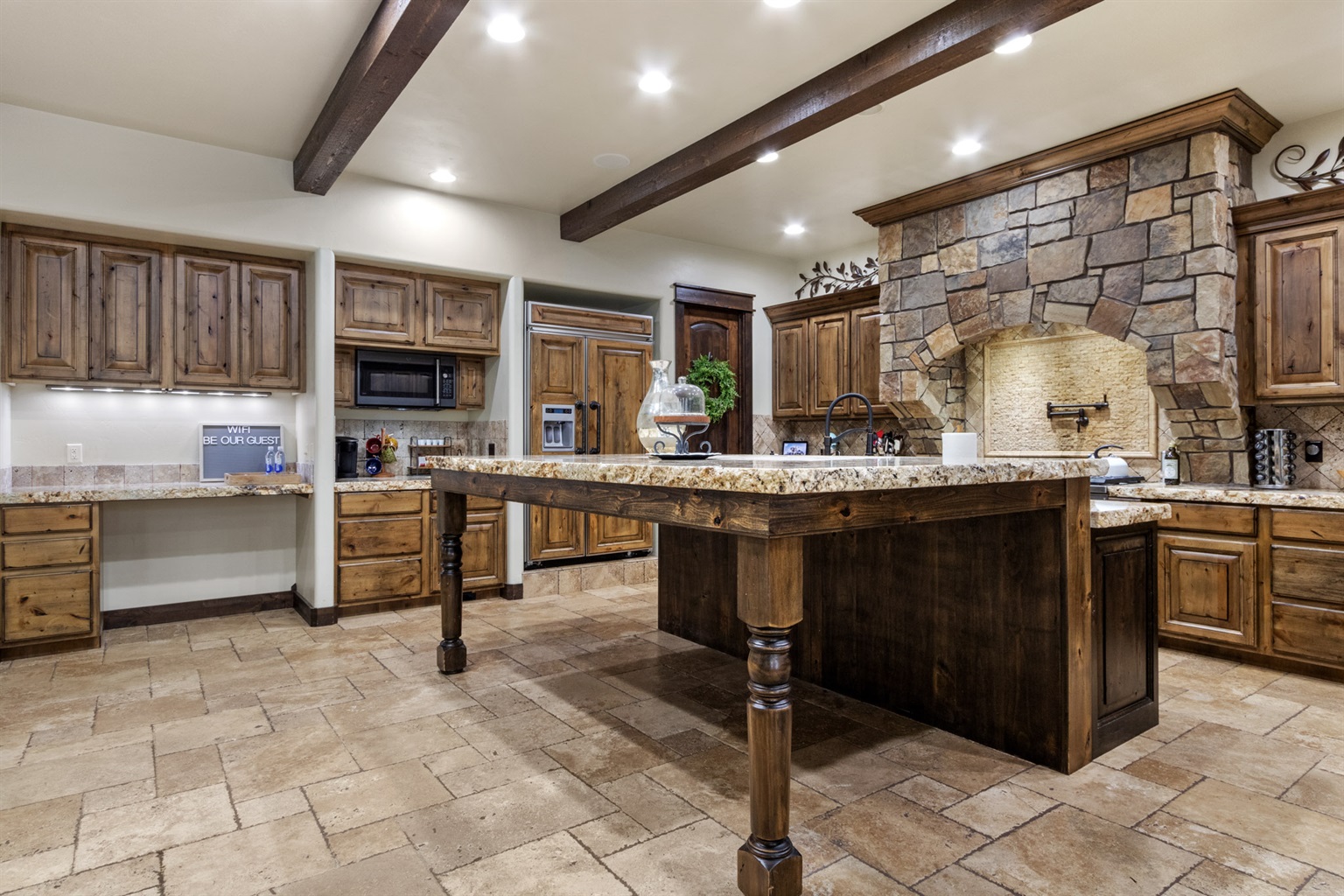 entertainment-castle!-large-group-and-company-functions-hot-tub/