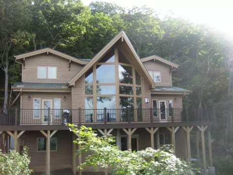 Front view of Paddy's Peak.