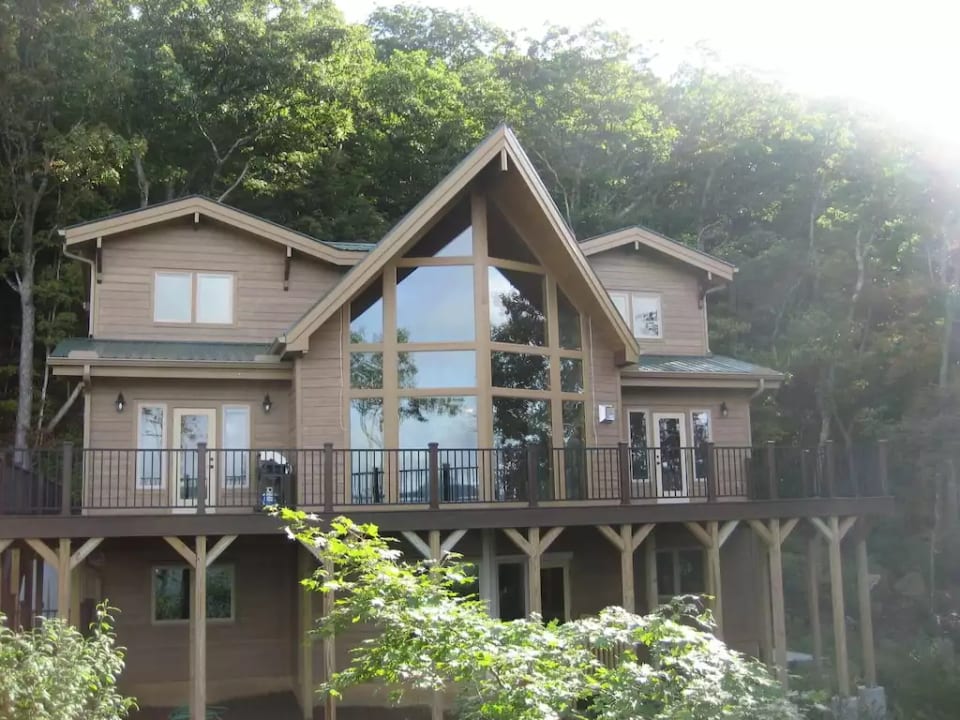 Front view of Paddy's Peak.