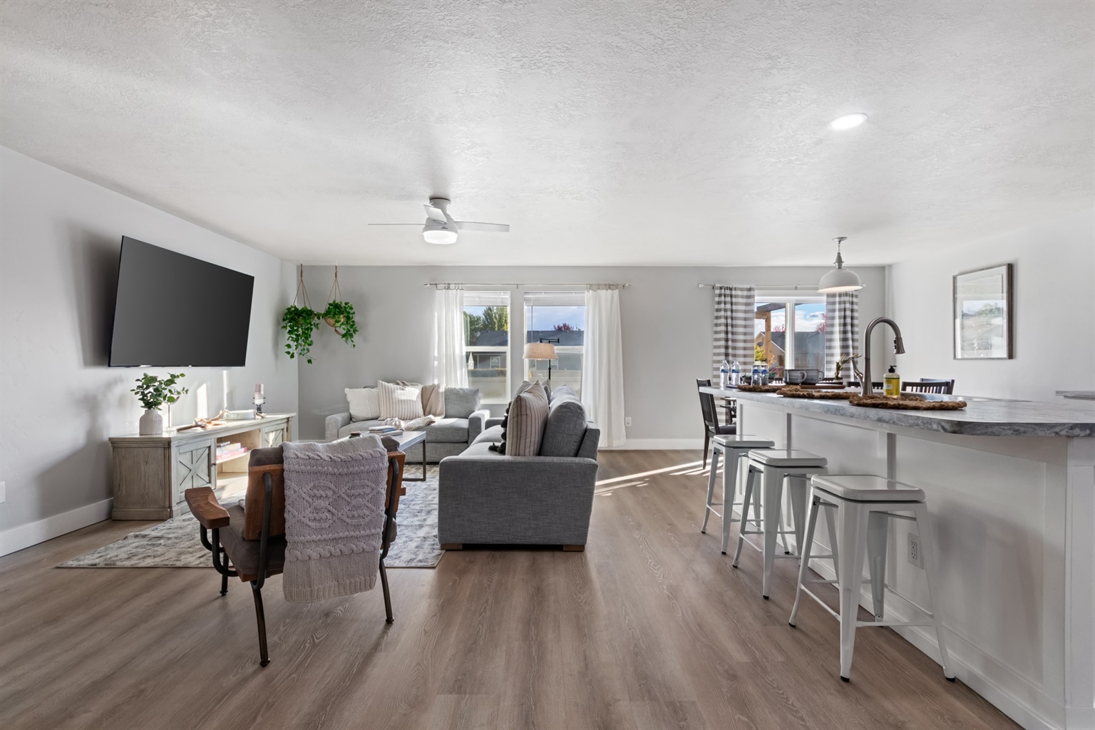 cozy-costal-get-away-or-meridian-idaho-or-4-bedroom/