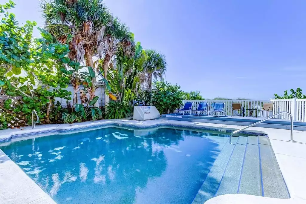 Blue Heron Cottage #1 - Indian Rocks Beach