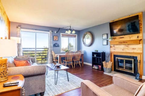 ⭐Mountain Escape - Endless Views - 2 Pools/Hot Tub
