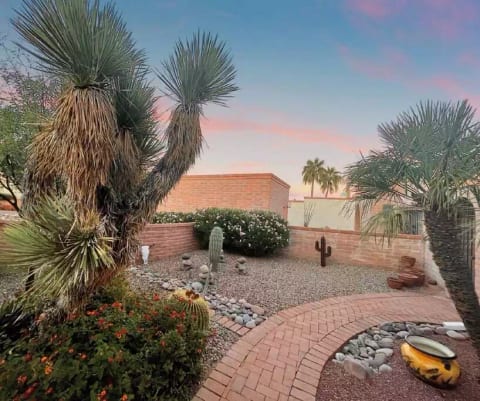 Casa Caballos on Sunny Agave Lane