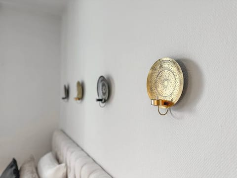 The apartment is decorated with good taste.