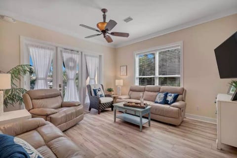 Beautifully Updated 5 BR with Pool on Beach!