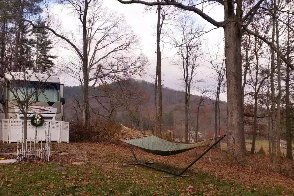 Cozy Class A Motorhome stay in the Smoky Mts! - Pigeon Forge Cozy Class A Motorhome stay in the Smoky Mts! - Pigeon Forge