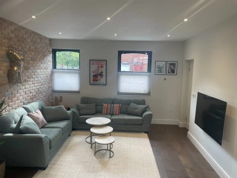 💚Dublin City Luxury Townhouse, Parking, Laundry.